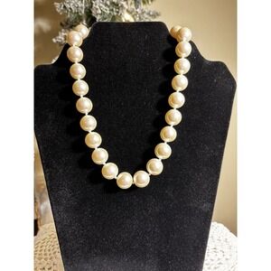 Chunky Individual Knotted Faux pearl 18 Inch necklace vintage Adjustable Chain.